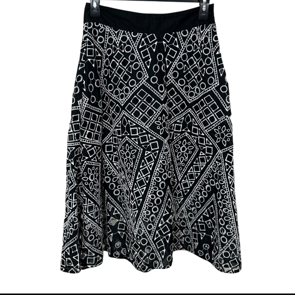 Banana Republic Midi Skirt Womens 0 Black White Geo Lace Eyelet Cotton A-Line
